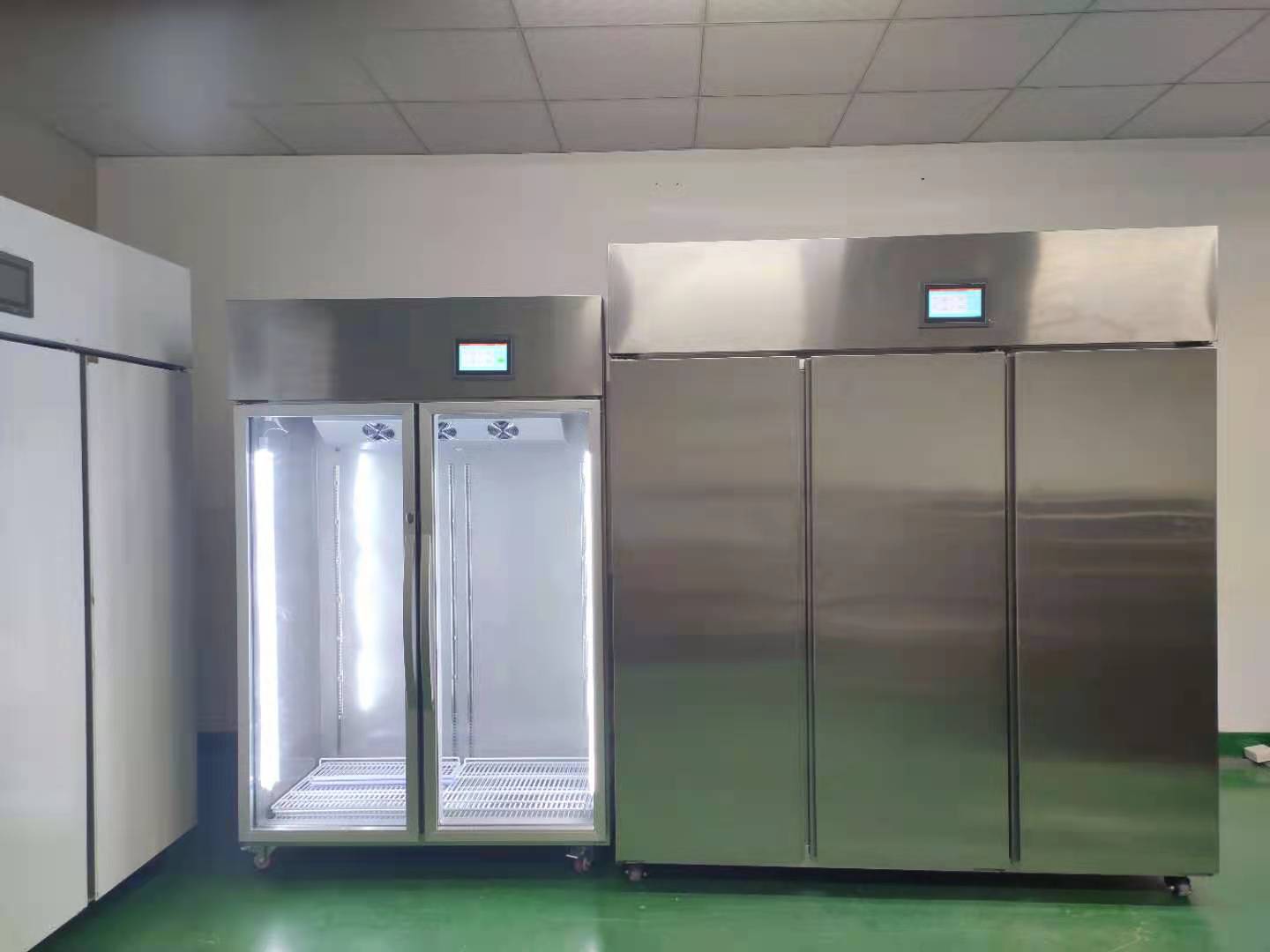 關于華世大帝的恒溫恒濕柜